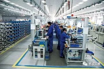 傳統(tǒng)制造企業(yè)智能數(shù)字化轉(zhuǎn)型的向?qū)А虾ｈ渺F信息咨詢服務(wù)